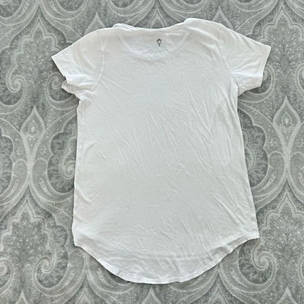 Girls Ivivva Short Sleeve - Picture 2 of 3